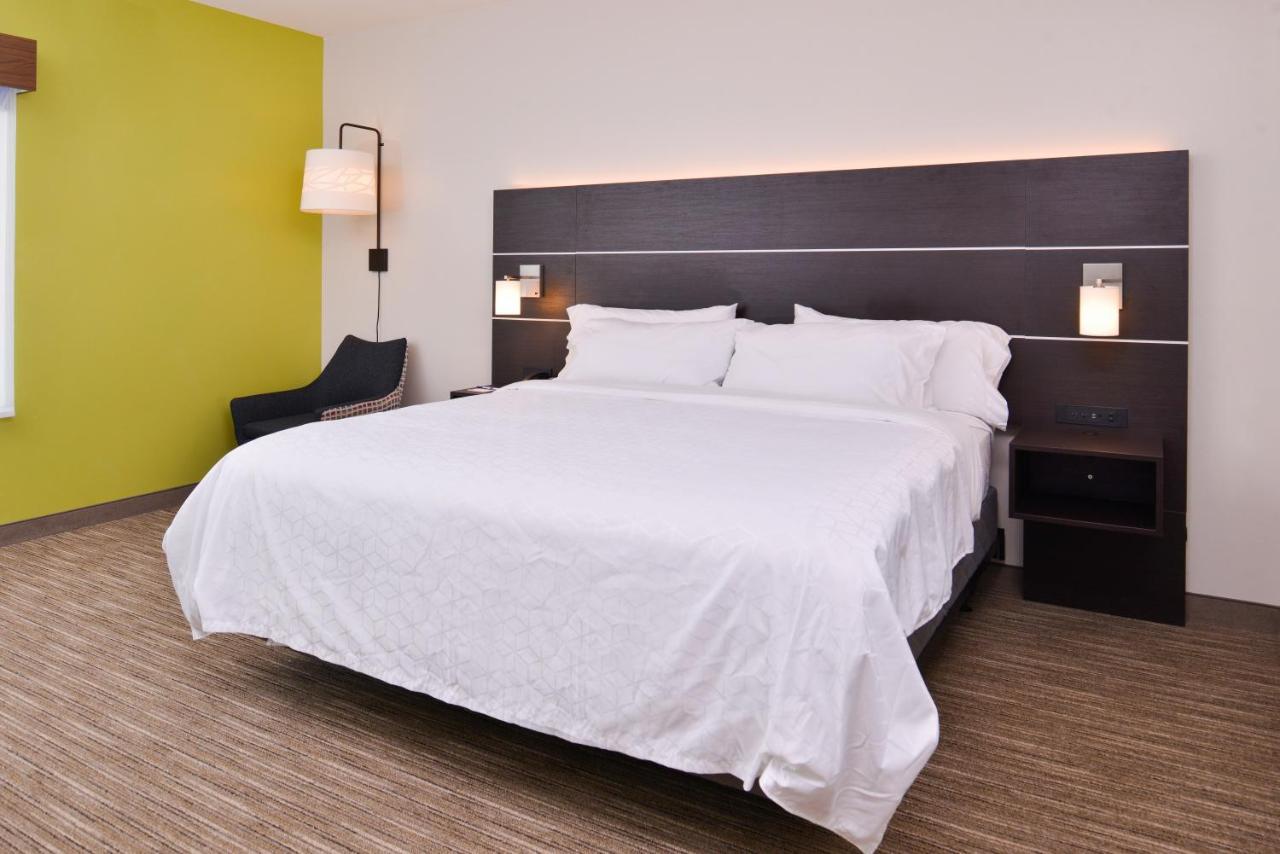 Holiday Inn Express & Suites - Mall Of America - Msp Airport By Ihg Bloomington Exterior photo